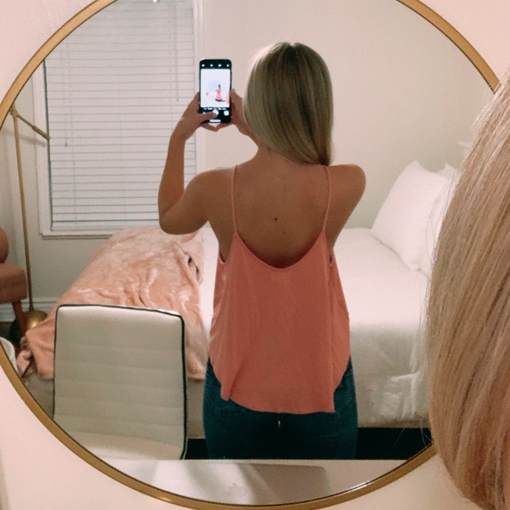 Pink flowy tank top! - Picture 3 of 5